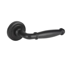 ידית כניסה לדלת בגוון שחור מט ROBERTO